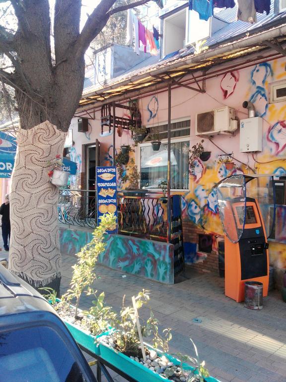 Hostel Retro บาทูมิ ภายนอก รูปภาพ