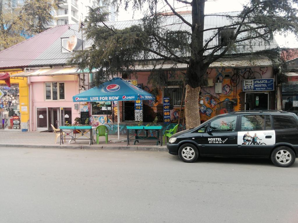 Hostel Retro บาทูมิ ภายนอก รูปภาพ